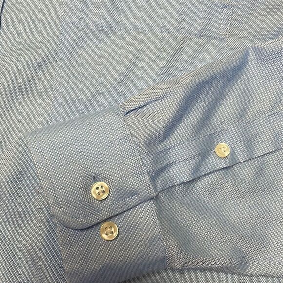 š¼MensāKirklandāSignatureāTailoredālongĀ sleeveādressāshirt - Picture 4 of 5